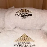 Le Grand Pyramids View & Suites