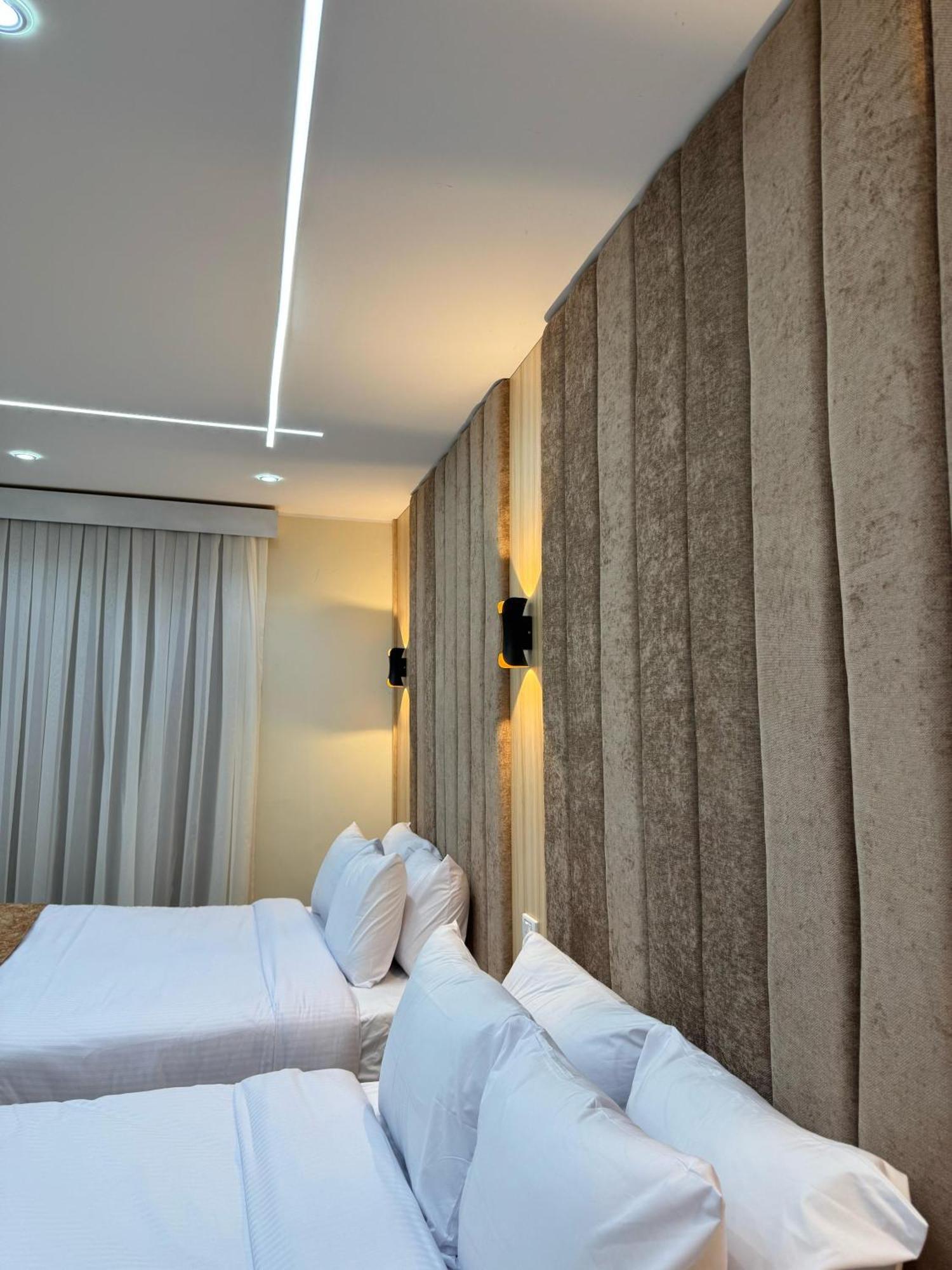 Le Grand Pyramids View & 3* Cairo